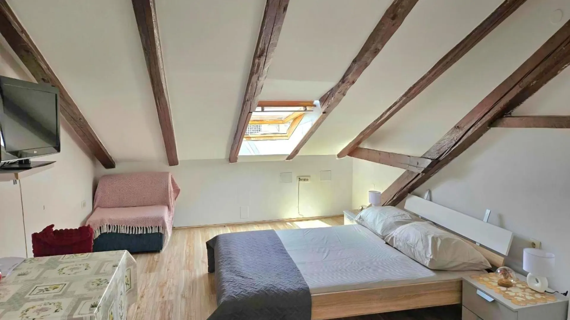 Apartment Rooms In Split